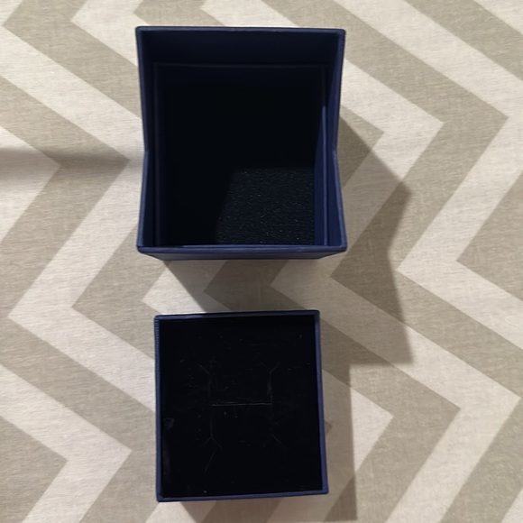 Swarovski ring box - Picture 2 of 4